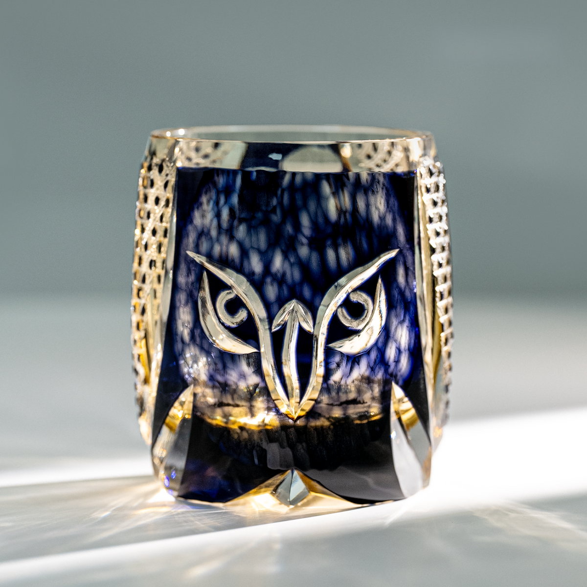 Midnight Owl Crystal Glass detail view