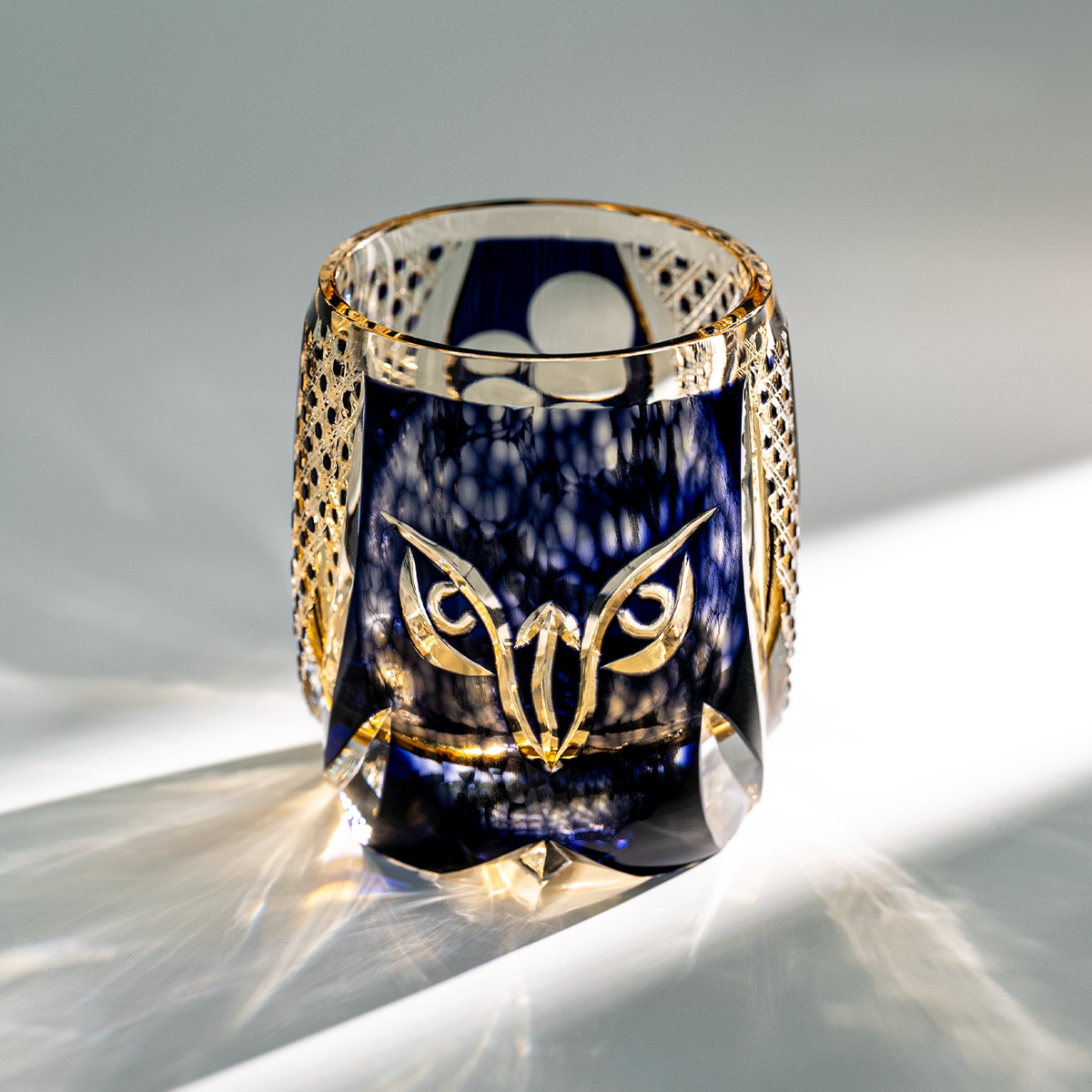 Midnight Owl Crystal Glass detail view