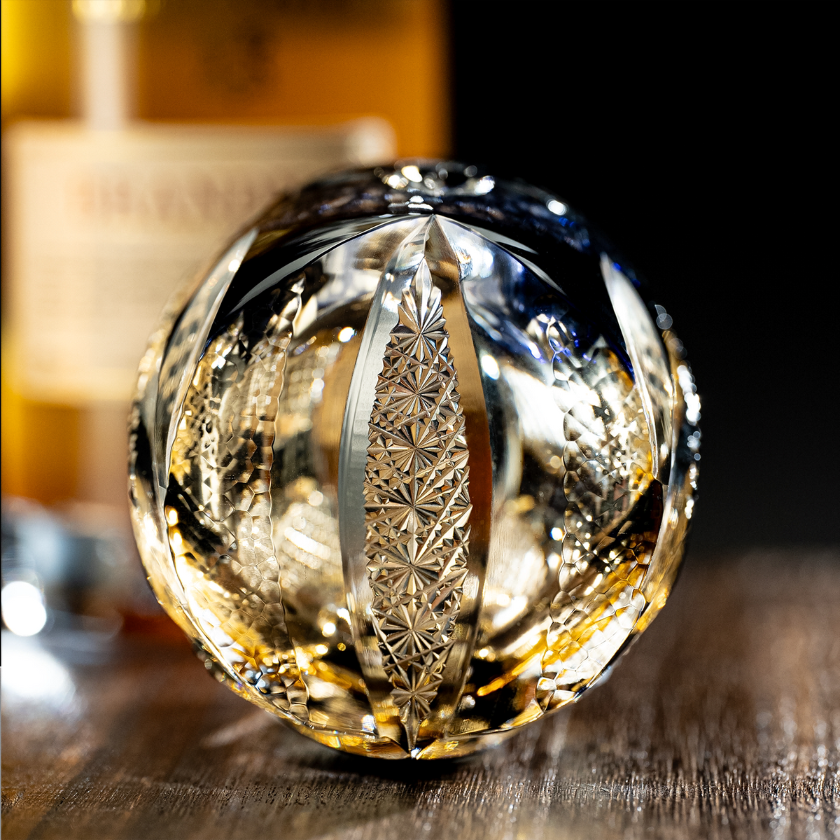 Midnight Owl Crystal Glass detail view