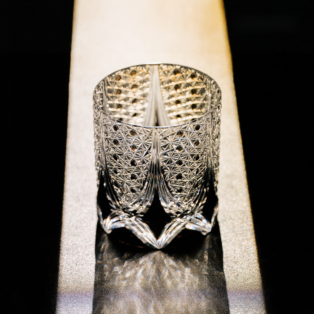 Obsidian Lattice Crystal Glass