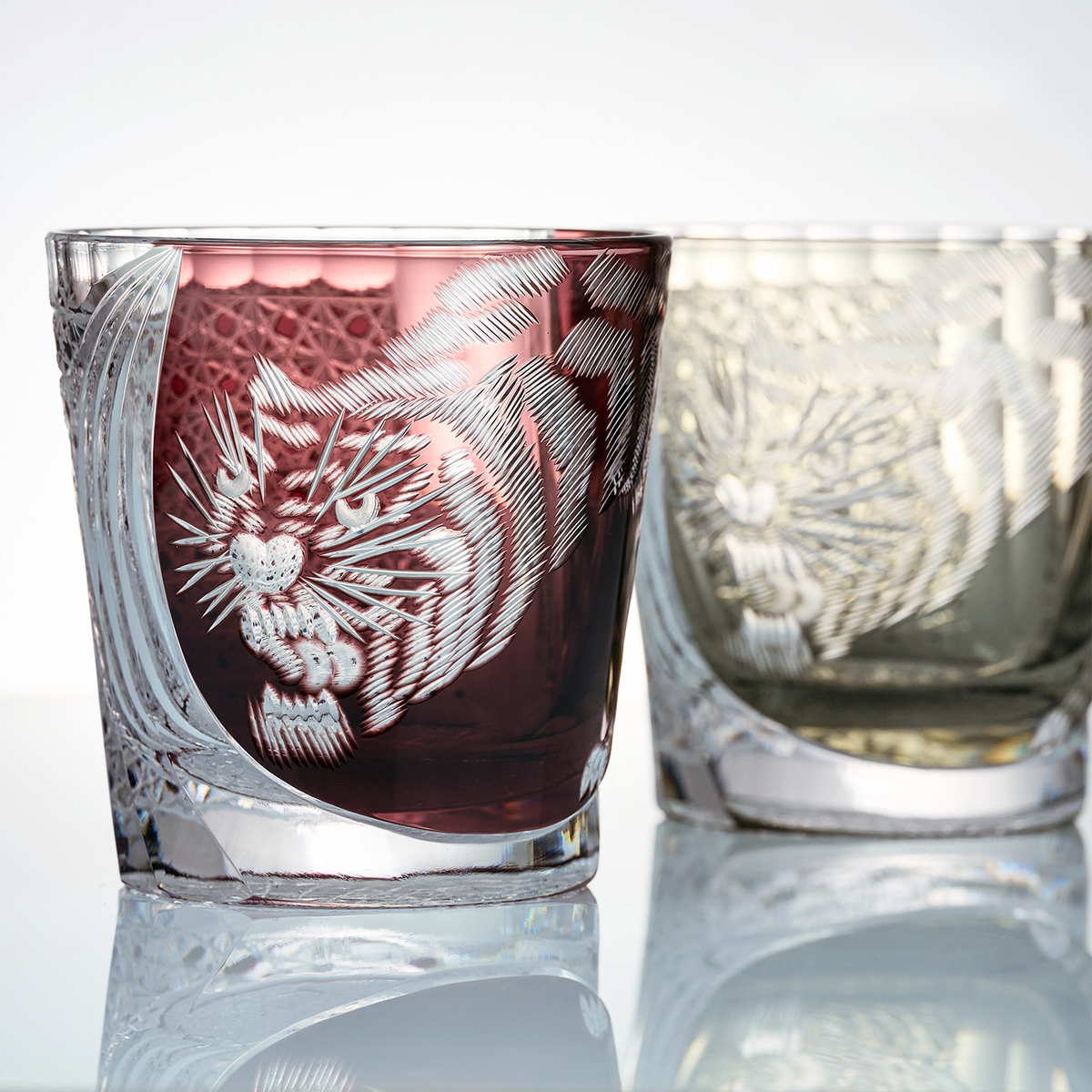 Roaring Tiger Crystal Glass — Red and Grey colour comparison